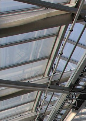 Light-Light-Roof: Ressourcensparende Glas-Folien-Dächer in der UMSICHT-Entwicklung