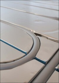 Neue, 25 mm schlanke Zewotherm-Fußbodenheizung in Trockenbauweise