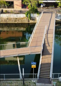 Straßburg rüstet Fußgängerbrücken auf Bambus-Beläge um