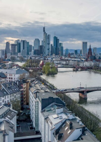 Facility Management bleibt ein Wachstumsmarkt: PwC, RealFM und Builtworld veröffentlichen ersten Facility Management Monitor