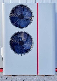 Kompakt und sparsam: Monoblock-Wärmepumpen-Serie eHEAT von ATEC