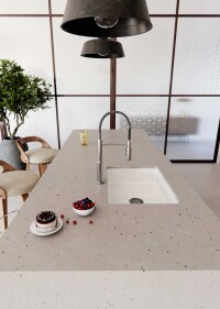 Cosentino launcht Silestone Urban Crush – hybride Mineraloberflächen, von Kalk- und Sandstein inspiriert