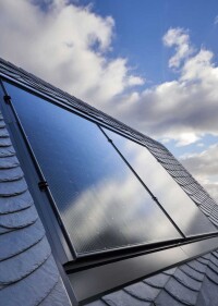 Rathscheck Schiefer mit neuem Indach-PV-System für klassische Schieferdeckarten