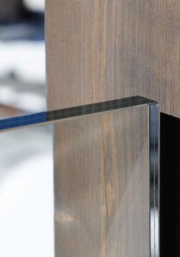 Swissrailing light von Glas Trösch: leichte Glasbrüstung mit polierter Glaskante