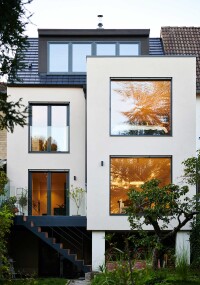 Sanierung eines Stadthauses in Köln mit Schüco Profilen