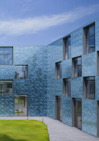 Swisspanel Solar von Glas Trösch: individuell bedruckbares Frontglas für Solarmodule