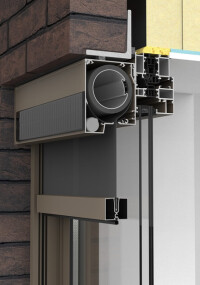 Fixscreen Minimal Solar: der solarbetriebene Vorbauscreen von Renson