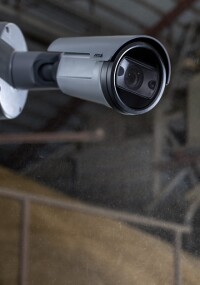 Erste explosionsgeschützte Netzwerk-Kamera von Axis Communications