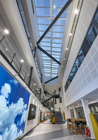 Stufen-Lichtbänder von Velux auf dem Exeter College