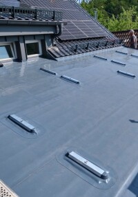 Montageschiene Evatec Solar 450 im Einsatz