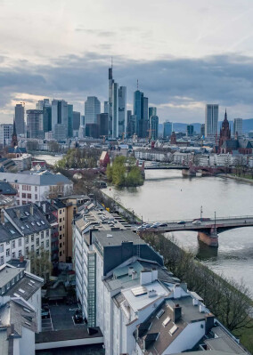 Facility Management bleibt ein Wachstumsmarkt: PwC, RealFM und Builtworld veröffentlichen ersten Facility Management Monitor