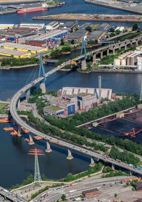 Köhlbrandbrücke in Hamburg mit digitalem Zwilling