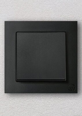 Prämiert: Schalter und Steckdosen der Merten M-Pure Ocean Plastic Serie von Schneider Electric