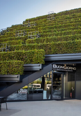 Kö-Bogen ll mit Europas größter Grünfassade