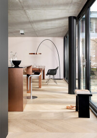 Berliner Remise mit Echtholzboden von Bauwerk Parkett