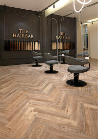 Project Floors erweitert Sortiment mit Fischgrätplanken