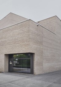 Théâtre de Carouge und Salle des Fêtes in Carouge mit Isolierglaselementen von Forster