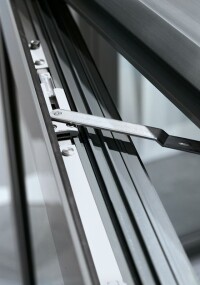 Roto FTT: Öffnungsbegrenzer für Aluminiumfenster