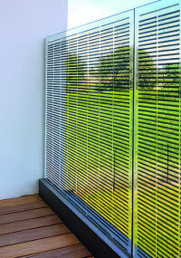 Glasgeländer GM Railing mit Photovoltaik von Glas Marte