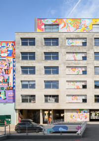 „Das Beton”: vom Parkplatz zum monolithischen Bürogebäude