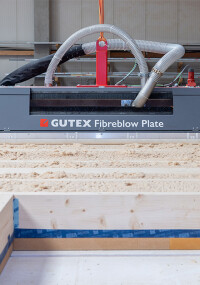 Neue Systemlösung Gutex Fibreblow für lose Holzfasern