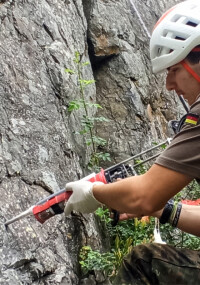 Fischer Schwerlastanker sichern den Klettergarten Mägdeberg im Hegau