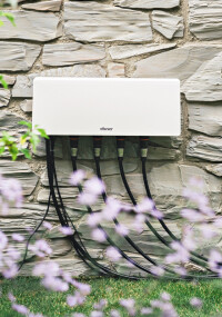 Elsner Elektronik: KNX-Bewässerungssteuerung Jardana und Fabro KNX Touchpanel