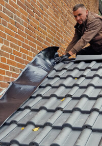 Fleck Eco Form: Nachhaltige Alternative zu Walzblei für Dach-Wand-Anschlüsse