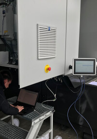 Neue Gehäuselösungen für Betonmischer-Steuereinheit von Bopla