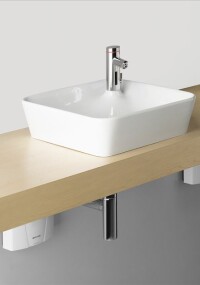 Sensorarmatur mit integriertem Durchlauferhitzer von Clage