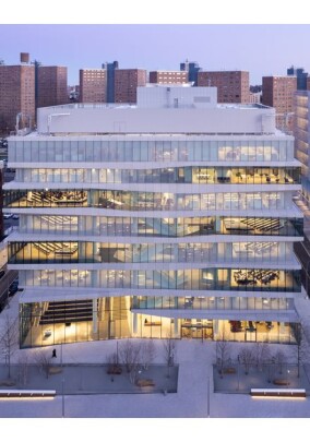 Glasfassade für Columbia Business School von BGT