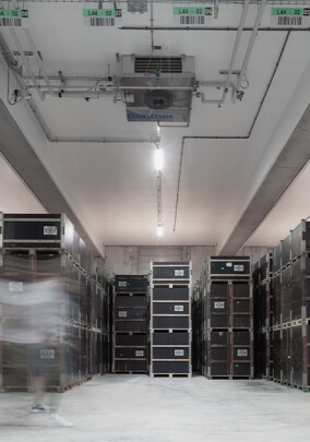 Kellerdeckendämmung Premium von JOMA in neuer Lagerhalle von Allmikäs verbaut