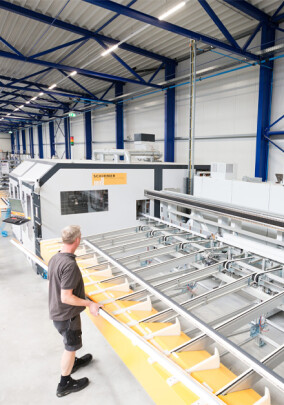Wirus Fenster setzt auf PVC- und Aluminium-Bearbeitungszentren von Schirmer
