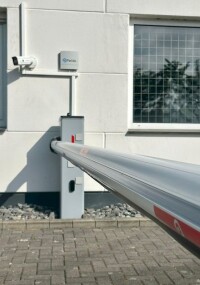 Blömen: Schrankensysteme zur Sicherung von Betriebsgeländen 