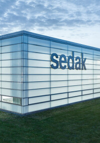 Sedak erweitert Isolierglasanlage zur Produktion von sedak tempered+
