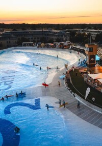 Hightech-Surferlebnis mit effizientem Wassermanagement von Birco