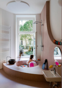 Multifunktionales Badkonzept in neuer Montessori-Krippe