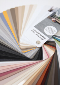 Bette: Praktischer Farbfächer und neu strukturierte Farbpalette