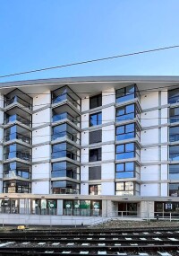 Verglaste Balkone: Mehr Wohnraum durch multifunktionale Nutzung