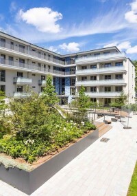 Effiziente Fenstermontage mit Schallschutz von SFS im Wohnprojekt des TÜV Hessen