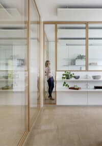 Strähle: System 2000_Nature – Ganzglaswand in Holzrahmenkonstruktion