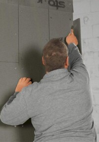 StoCarrier Hydro: Neue feuchtebeständige Putzträgerplatte auf Perlite-Basis von Sto