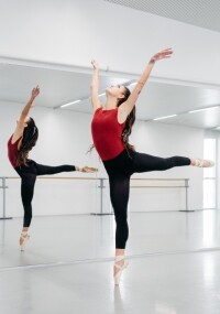 AGC Glas: Neuheiten bei Mirox und Lacobel