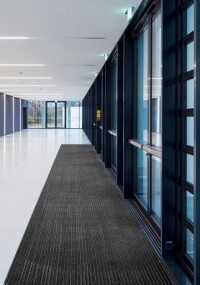 Nachhaltiges Fußmattensystem aus vollständig recycelbaren Materialien von Fuma