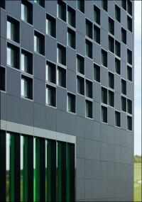 Etex Fassadenklassiker: 15 Jahre Equitone Natura PRO und Pictura