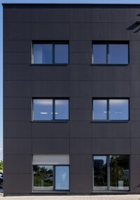 Hardie Panel-Fassadentafeln: Großformate im Einsatz