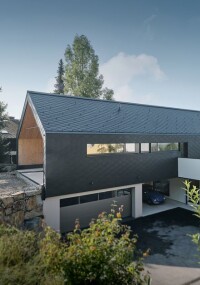 Swisspearl: Neue matte Faserzementschindeln mit Acrylatbeschichtung