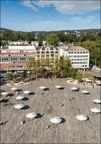 Glatz-Großschirme und Beton-Cube im Einsatz bei Hitzeinseln im urbanen Raum
