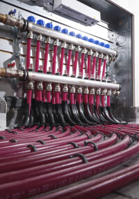 Eigenheim als Showroom: SHK-Meister setzt auf Rehau-Systeme