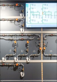 Geberit: Hydraulikwand erlaubt realitätsnahe Simulation von Trinkwasserinstallationen